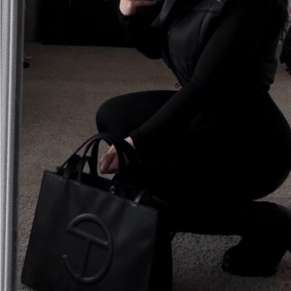 Black Medium Telfar bag - Picture 6 of 7